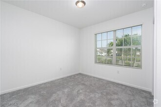 Building Photo - 42380 Cascade Dr