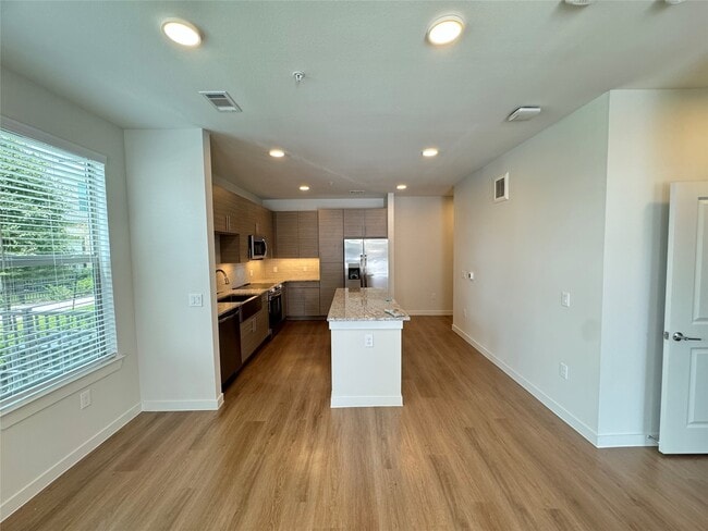 Foto del edificio - 9302 Fry Rd
