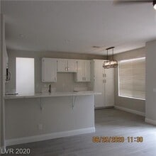 Building Photo - 7832 Blue Eagle Way
