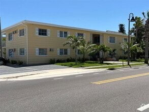 Building Photo - 1605 Pass a Grille Way