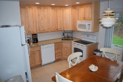 Foto del edificio - 49 Columbine Ave N