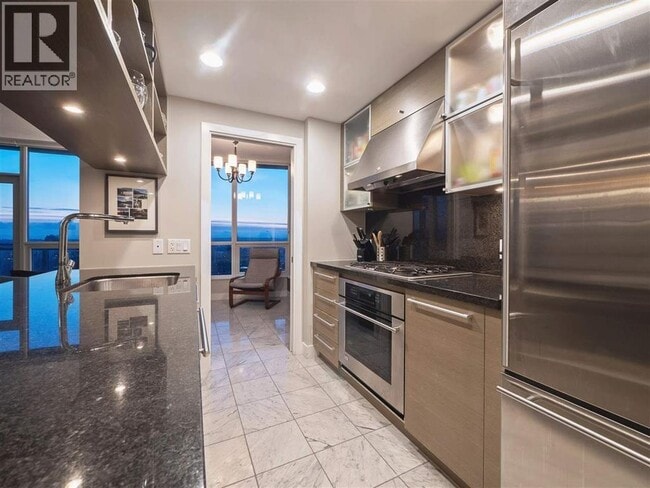 Building Photo - 833 Seymour St