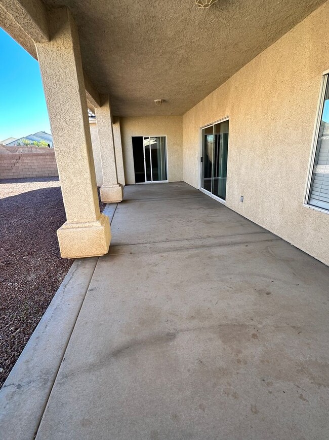 Building Photo - 2051 Mesa Verde Way