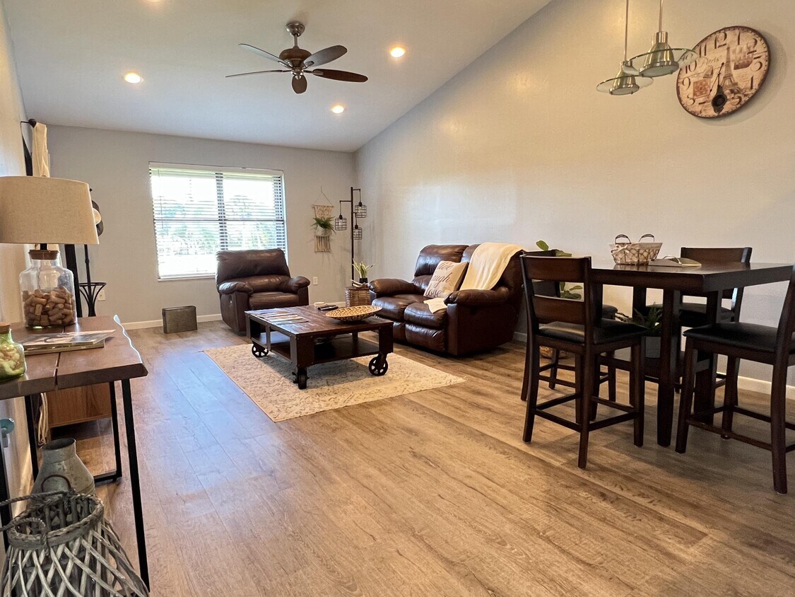 Foto principal - 12950 Dartford Trail