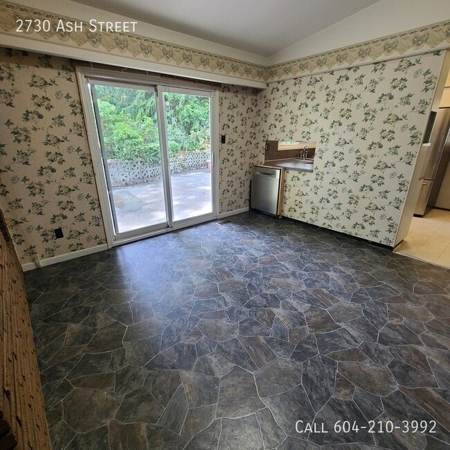 Building Photo - 4 Bedroom Corner Lot Home in Abbotsford!