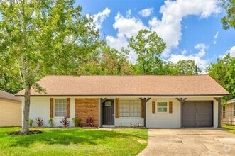 Building Photo - 2112 Walnut Ln