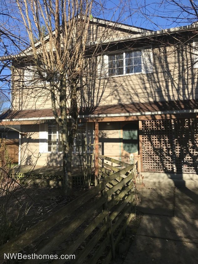 407 Cedar Ave, Sultan, WA 98294 Condo for Rent in Sultan, WA