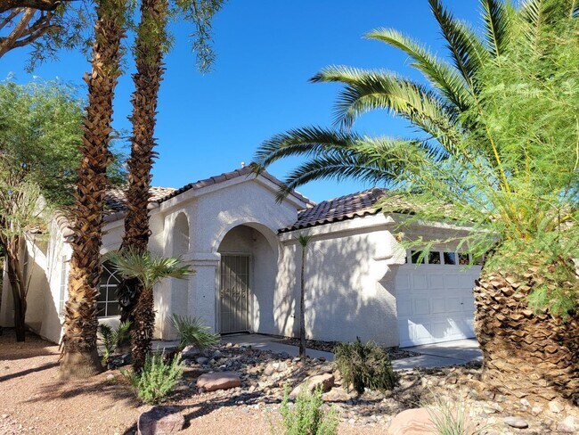 Building Photo - Beautiful Home in Gated Community!
