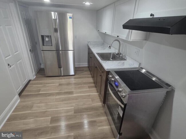 Foto del edificio - 5815 Robin Ln