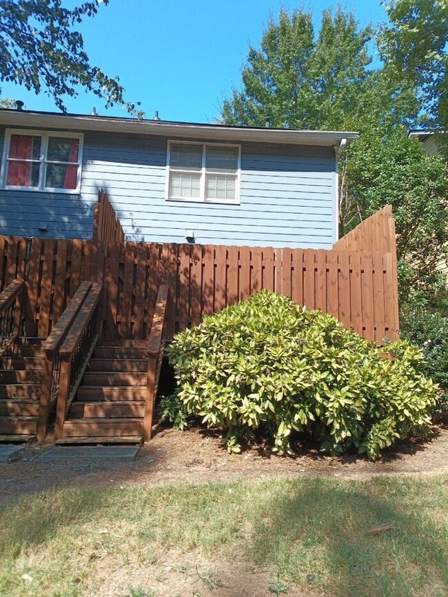 Photo - 17 Holly Downs Ct NW (Atlanta, GA) Townhome