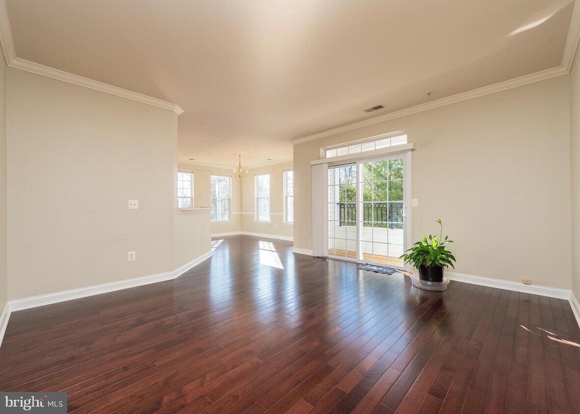 Foto principal - 5801 Clipper Ln