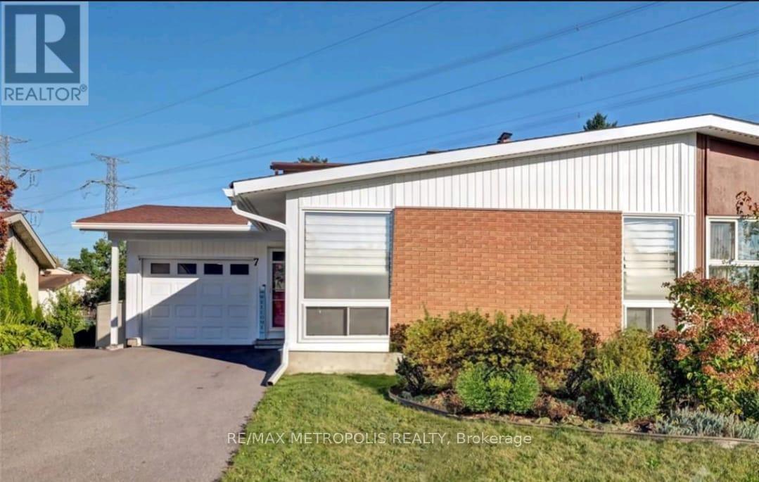 Primary Photo - 7 Medhurst Dr
