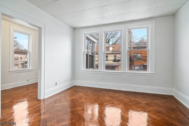 Foto del edificio - 83 Grace St