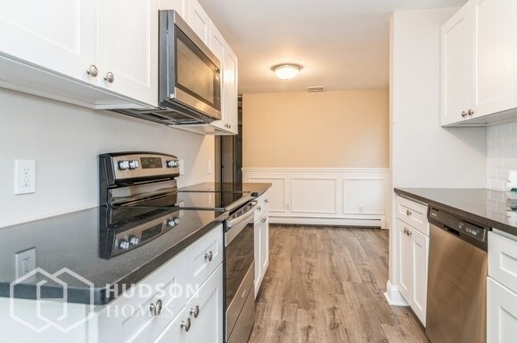 Foto del edificio - NOW AVAILABLE! 251 Pawnee Avenue, Mastic, ...