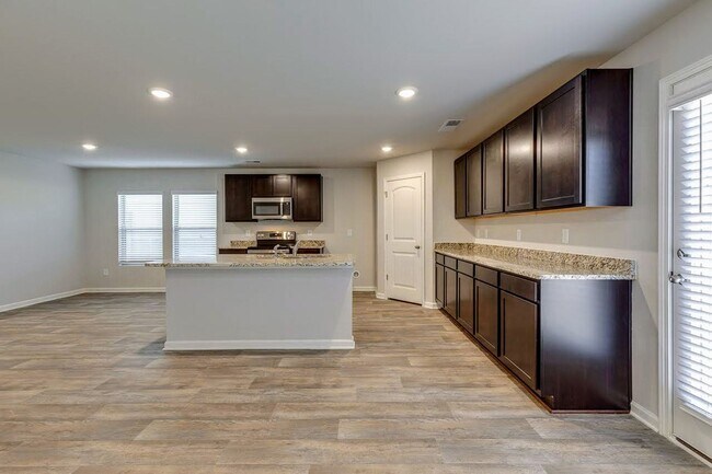 Building Photo - *** COMING SOON! ***  Spacious & Stylish 5...