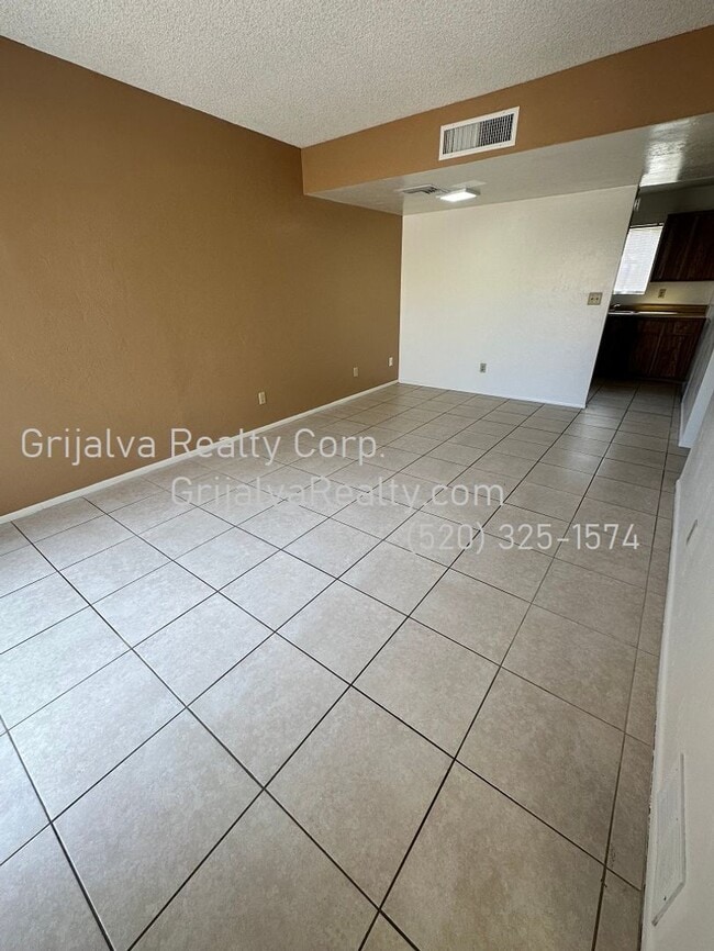 Building Photo - 1255 Halcyon