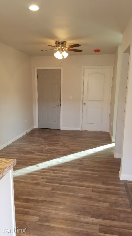Foto del edificio - 14181 Grove St