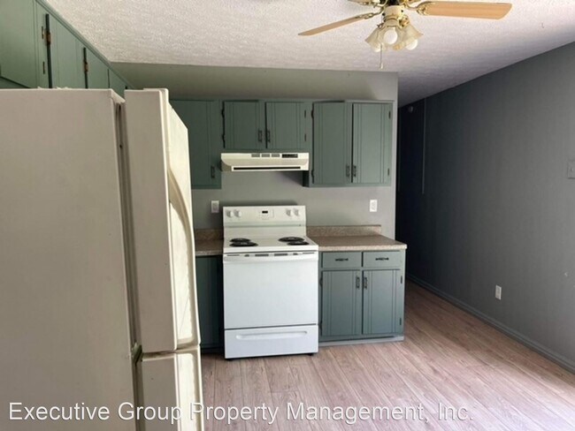 Foto del edificio - 3 br, 1 bath House - 117 Academy Lane
