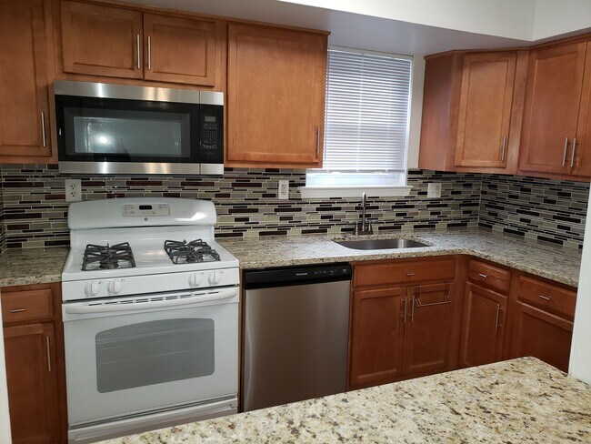 Building Photo - 4501 Winding Brook Dr