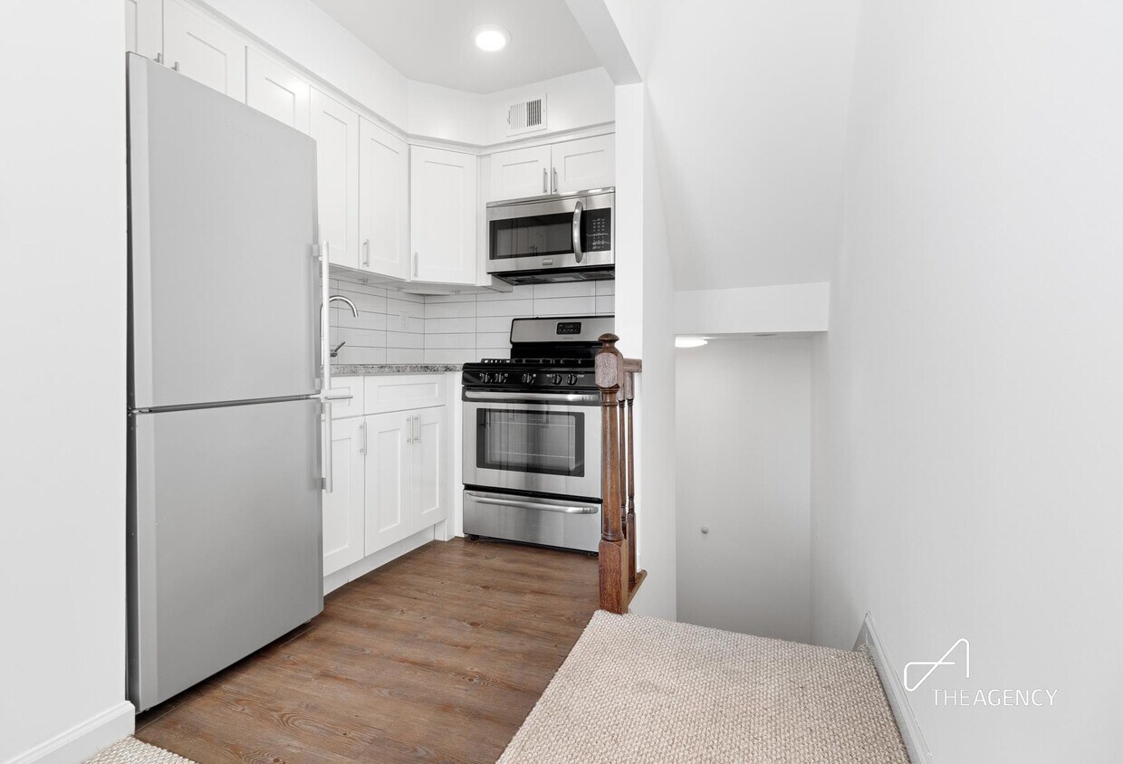 8462 Austin St Unit 2B, Queens, NY 11415 Room for Rent in Queens