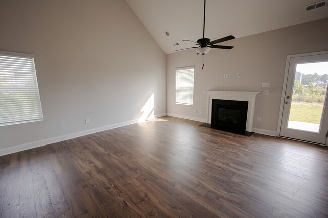 Building Photo - Carolina Crossing