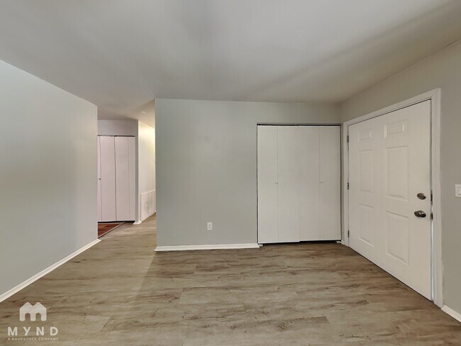 Foto del edificio - 4484 Bonnie Glen Ct