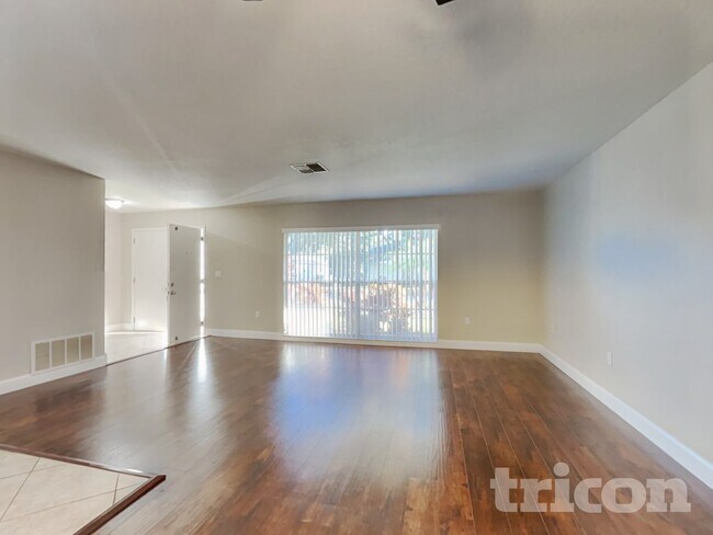 Foto del edificio - 13121 Shadberry Ln
