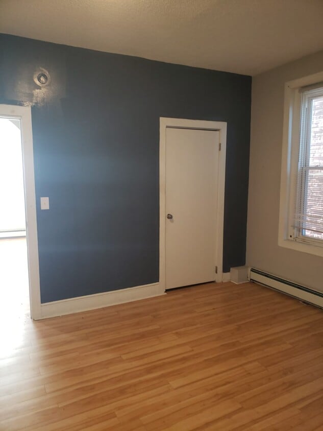 Building Photo - 232-234 E Hanover St