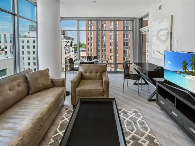Foto del edificio - 4836 Rugby Ave
