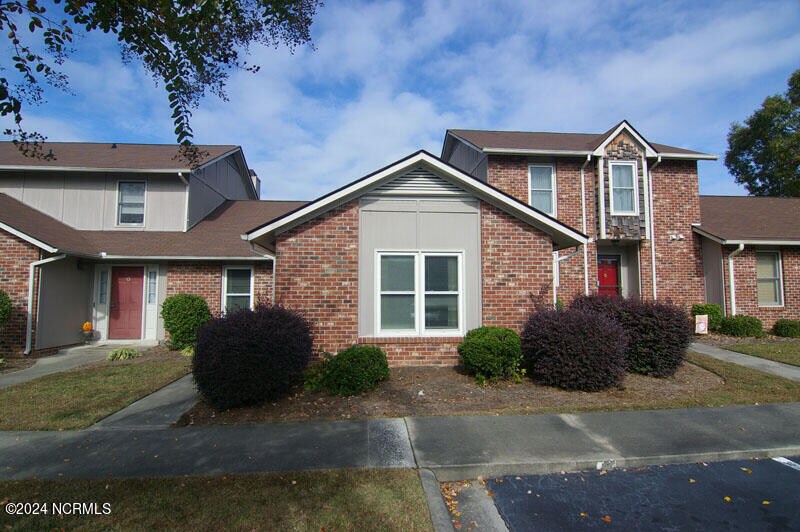 Foto principal - 1870 Quail Ridge Rd