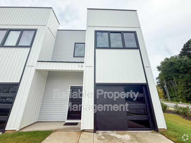Building Photo - 10 Slater Dr