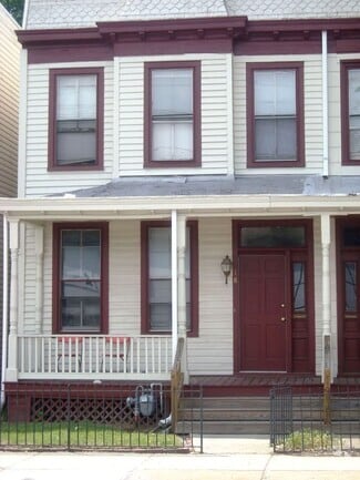 Building Photo - 18 S Robinson St