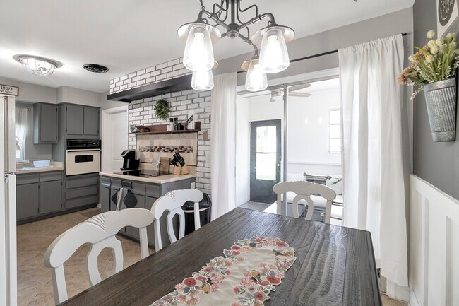 Foto del edificio - 7703 Southside Ln