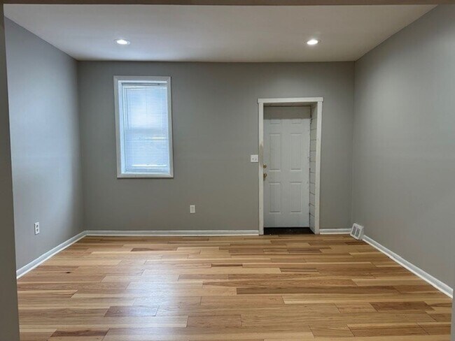 Foto del edificio - 621 Dauphin St