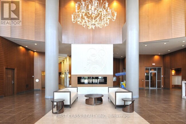 Photo du bâtiment - 80 Marine Parade Dr