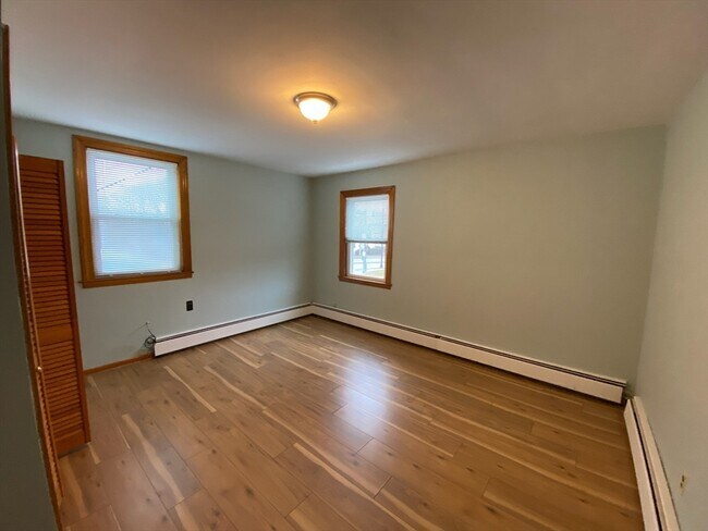 Foto del edificio - 119 Mt Hope St