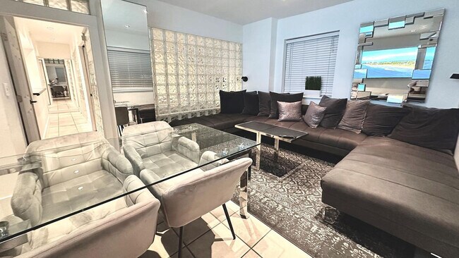Foto del edificio - 834 Ocean Dr