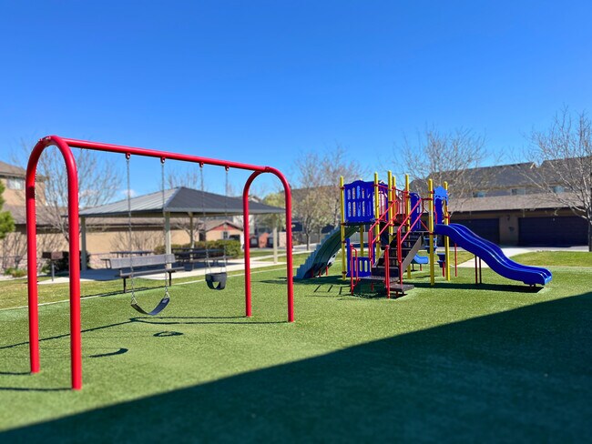 Building Photo - 127 Jordan Ridge Boulevard