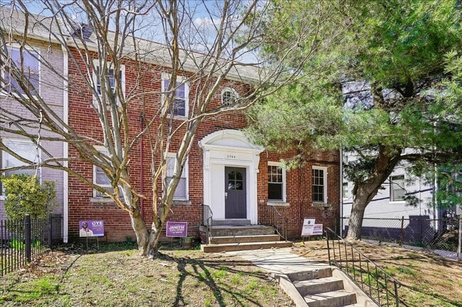 Photo - 3944 7th St NE Apartment