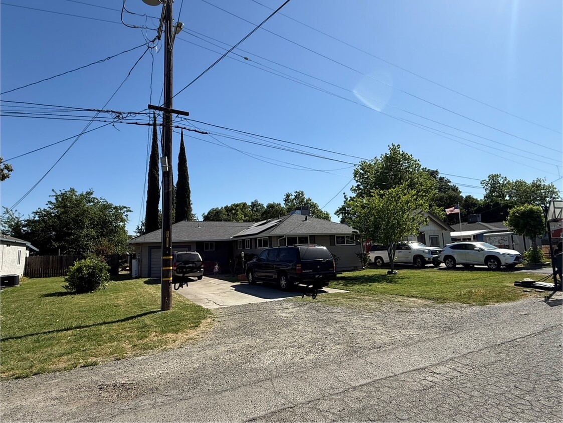 Primary Photo - 2966 Gum St