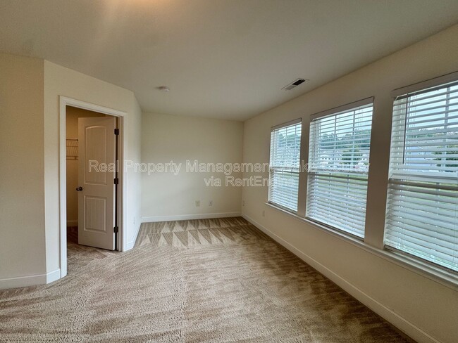 Building Photo - 4413 Lord Joseph Ct