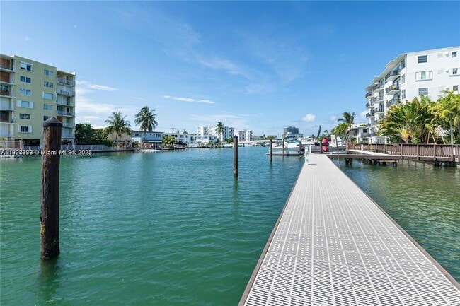 Foto del edificio - 7930 Tatum Waterway Dr