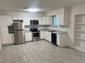 Building Photo - 2300 SW 44th St