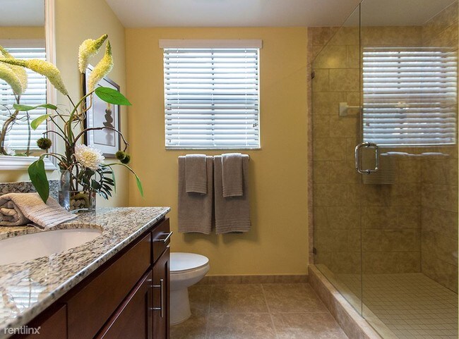 Building Photo - 3 br, 2.5 bath House - 5973 Toscana Dr # 1