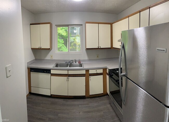 Foto del edificio - 4 br, 2 bath House - 1368 College Ave NE 1...