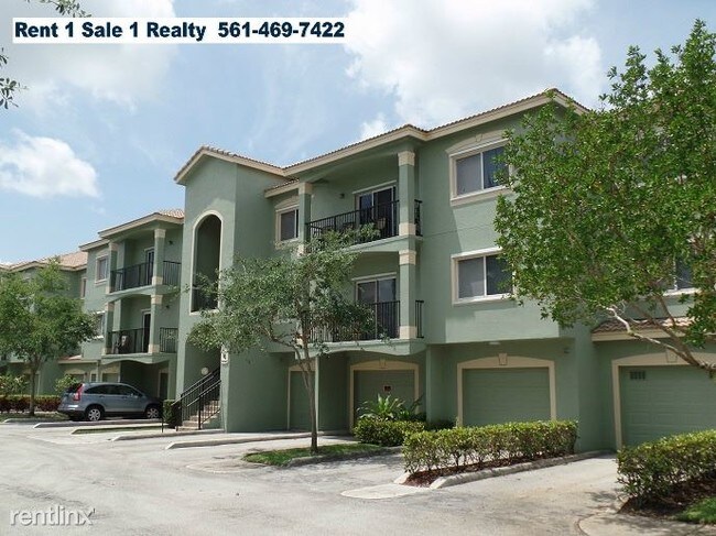 Building Photo - 300 Crestwood Cir