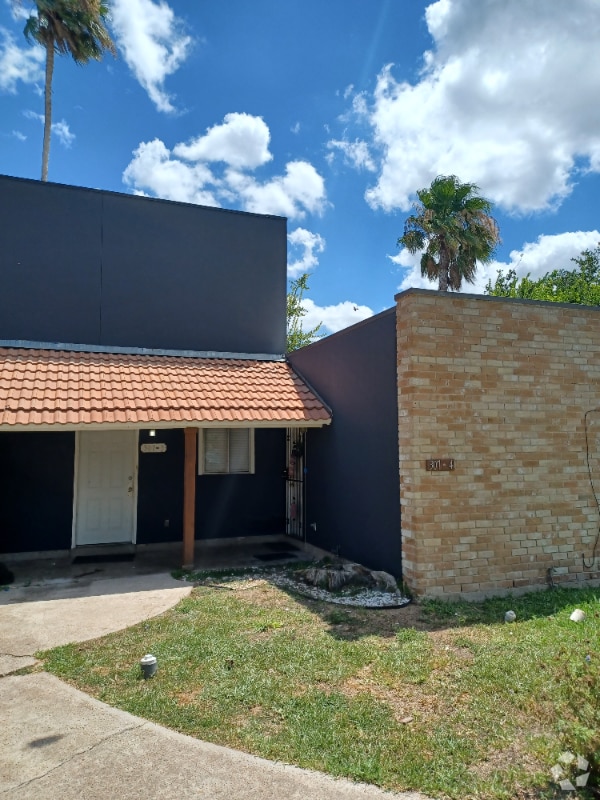 Building Photo - 307 Bolivar Ave