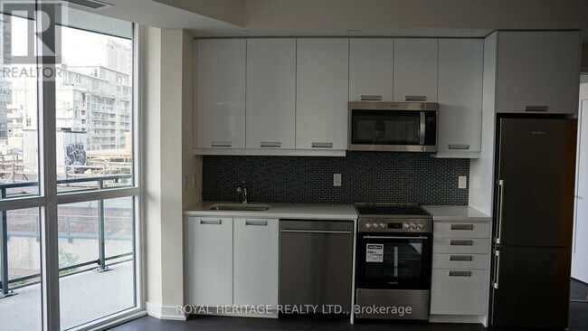 Building Photo - 99 John St