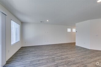Building Photo - 2646 Snapdragon Fls Ave