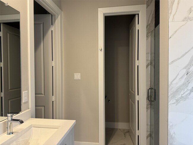 Foto del edificio - 540 Janisch Rd